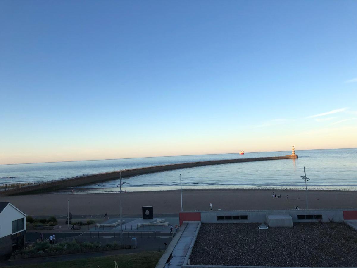 סנדרלנד Roker Cottage, Luxury Seaside Apartment, Private Parking, Sky Tv מראה חיצוני תמונה